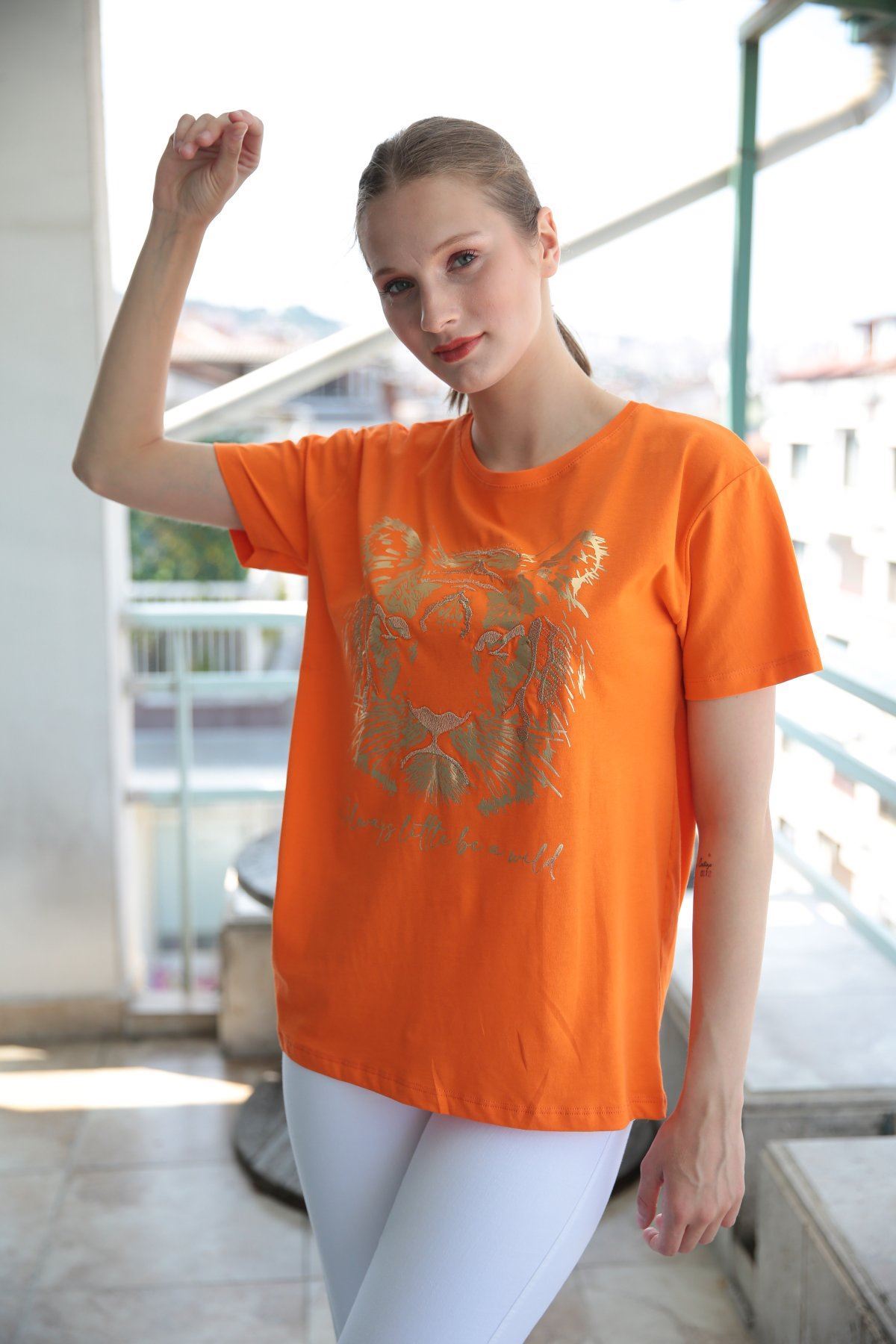 Dijital Ve Nakış Kaplan Baskılı T-shirt-Orange
