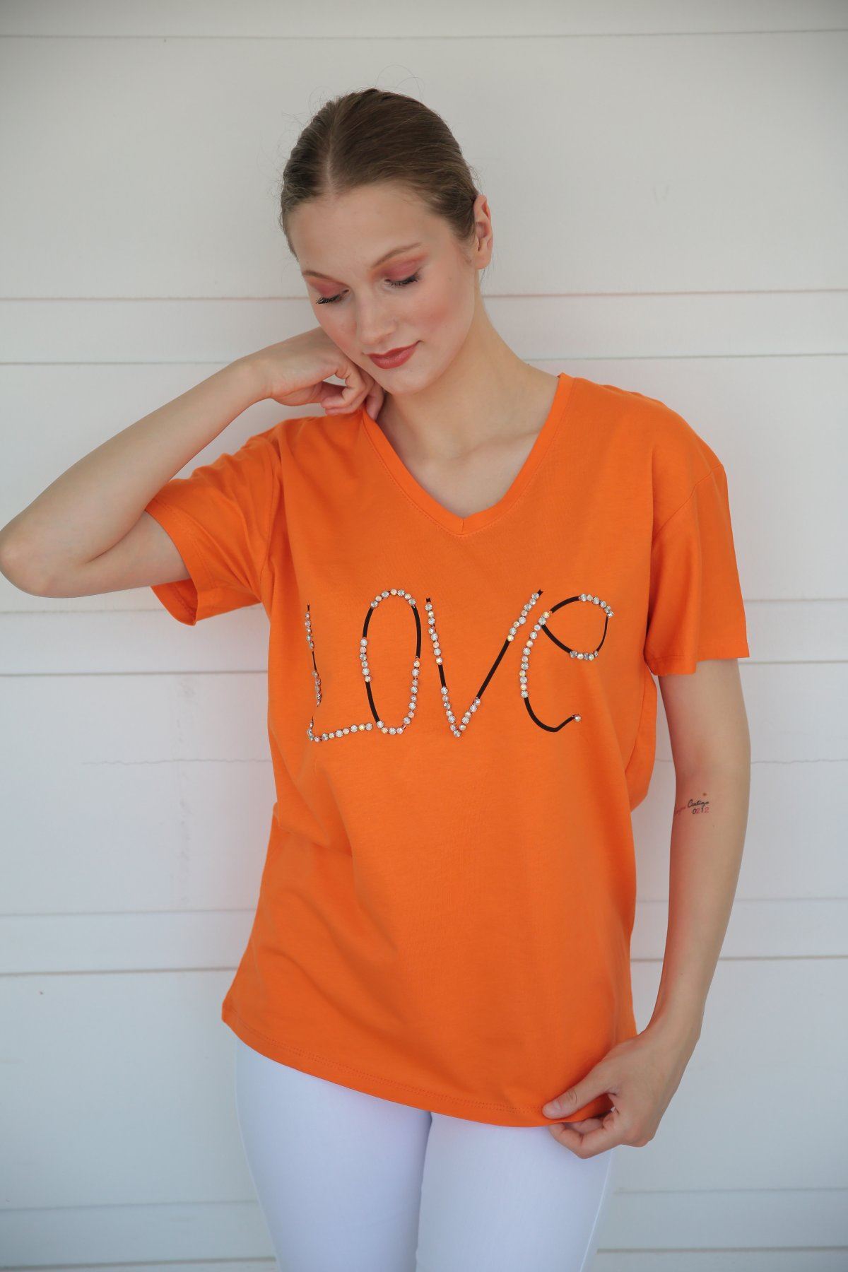 Taşlı Love Baskılı V Yaka T-shirt-Orange