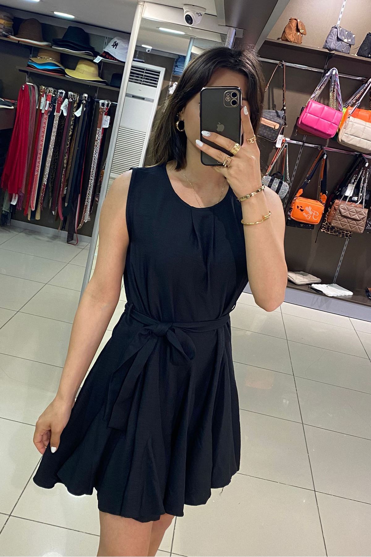 Sıfır Kol Kuşaklı Eteği Volanlı Mini Elbise-Siyah
