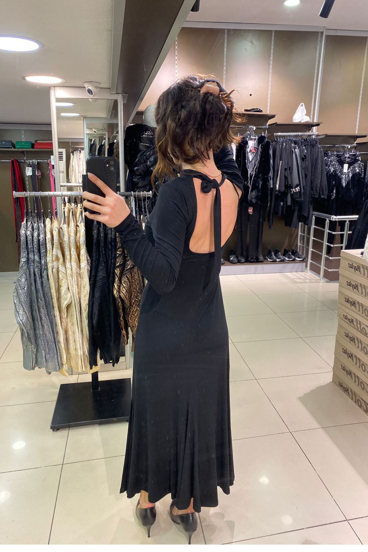 Sırt Bağlama Dekolteli Elbise-Siyah