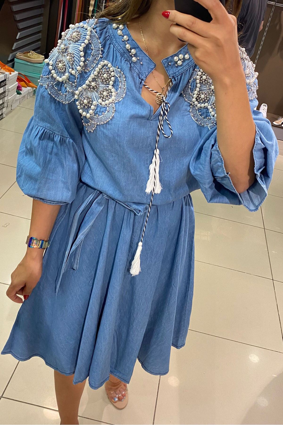 Omuz İnci ve Taş İşlemelerli Eteği Volanlı Elbise-Mavi