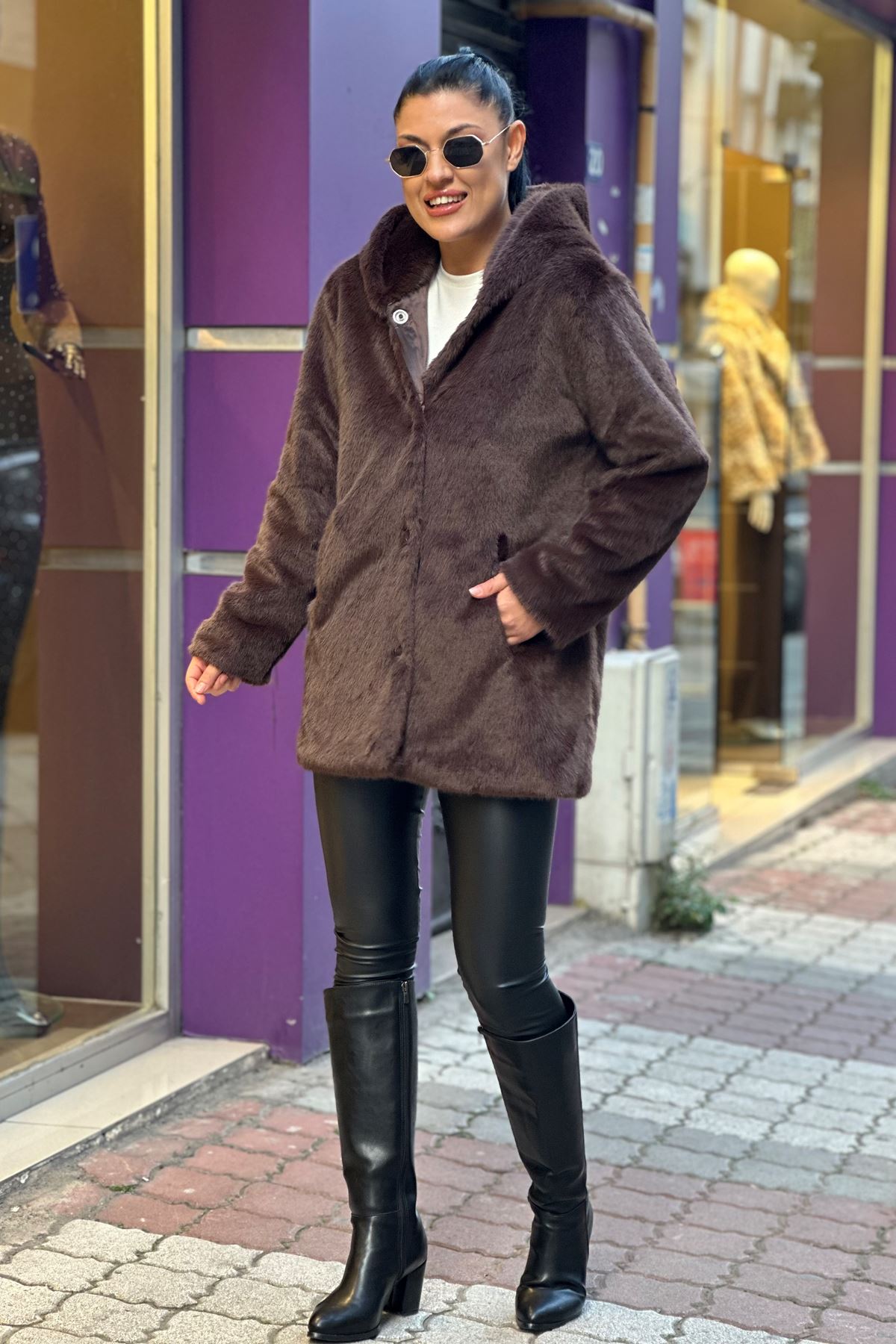 Kapşonlu Çıtçıtlı Suni Tavşan Kürk Mont-Kahve