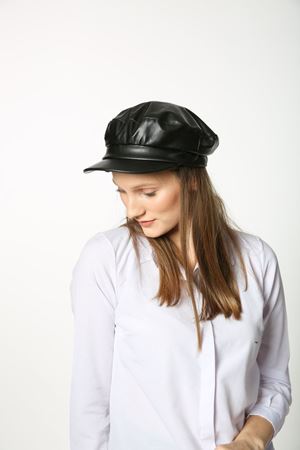 Yünlü Ressam Bere-Siyah