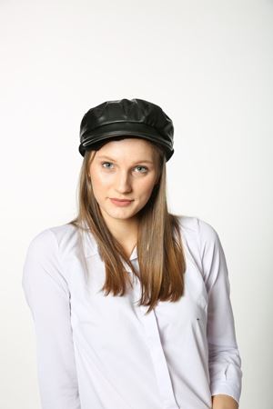 Yünlü Ressam Bere-Siyah