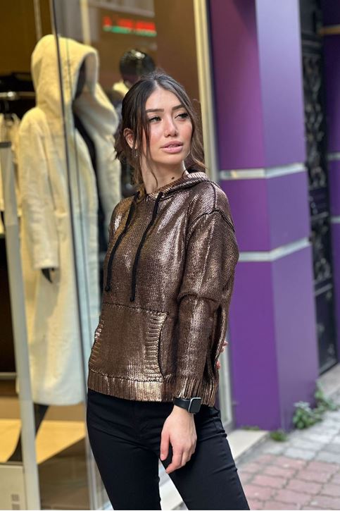 Kapşonlu Kendinden Varak Detaylı Triko-Bakır