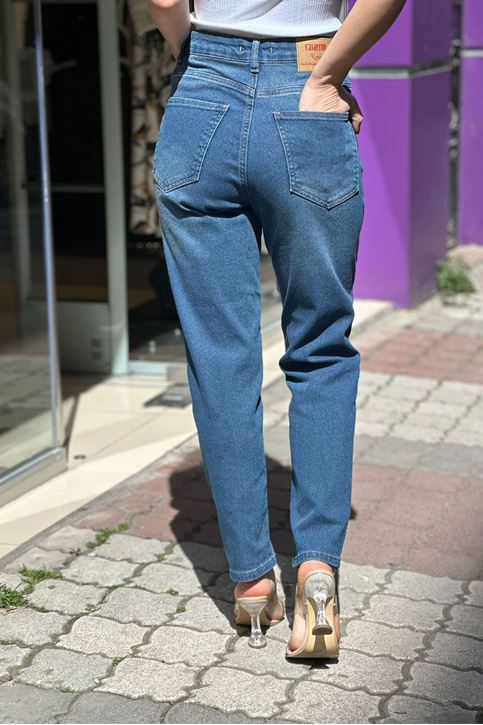 Yüksel Bel Likralı Taşlamalı Mom Jean-Mavi