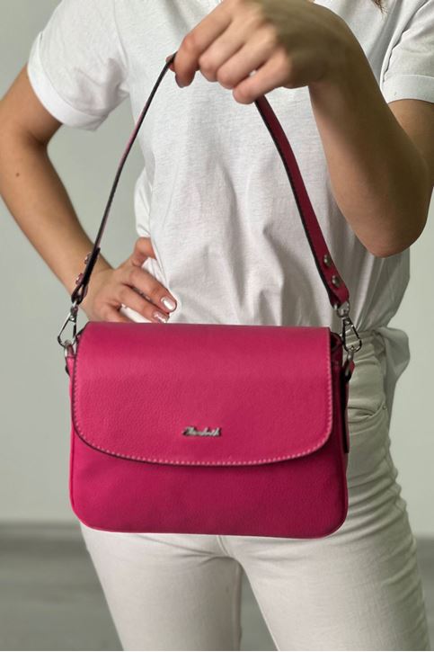 Kapaklı Yazı Amblemli Uzun Askılı İçi Çok Gözlü Çanta-Pembe