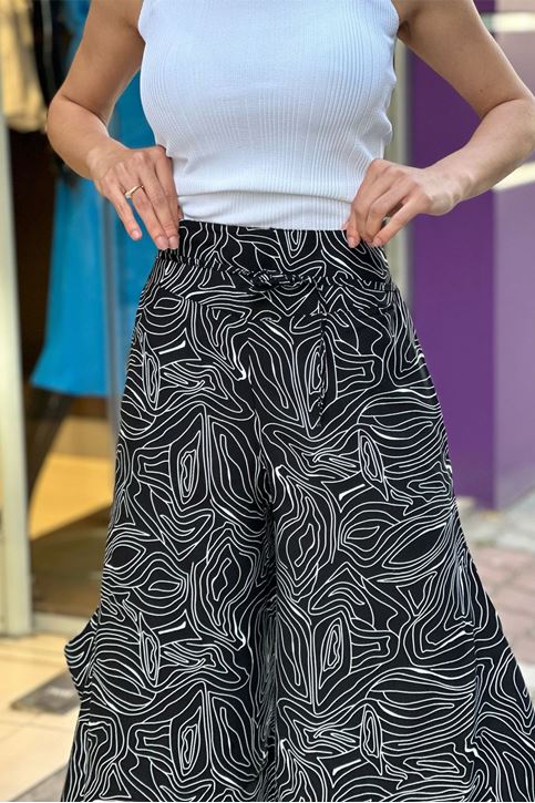 Arka Bel Lastikli Yırtmaçlı İnce Çizgi Desen Pantolon-Siyah