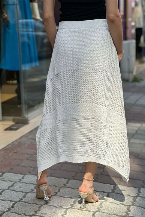 Asimetrik Kesim Triko Yan Yırtmaçlı Etek-Beyaz