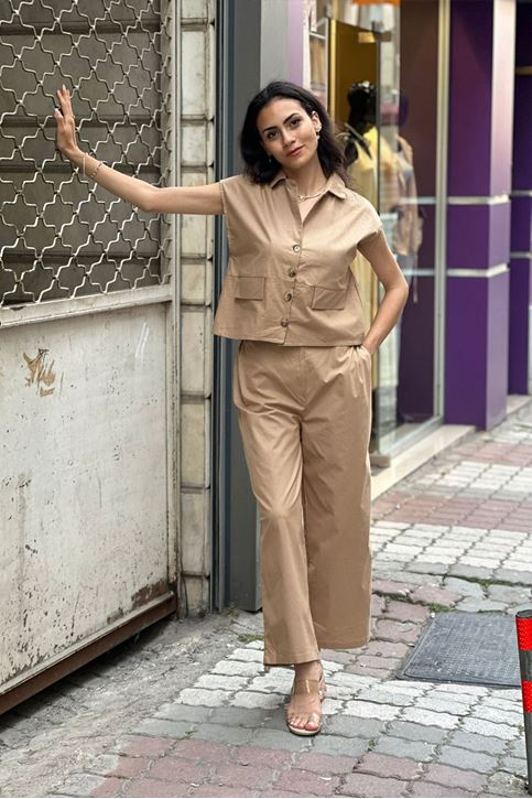 Sahte Cepli Yelekli Bol Paça İkili Keten Takım-Krem