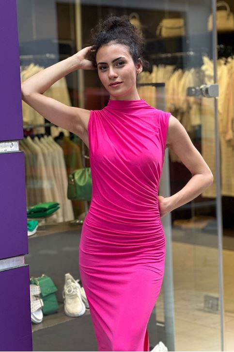 Dik Yaka Sandy Doku Bel Büzgülü Midi Elbise-Pembe