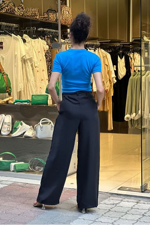 Bel Kuşak Kemerli Tek Düğmeli Tensel Bol Paça Pantolon-Siyah