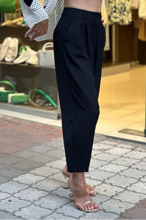 Ön Bel Pileli Salaş Kumaş Pantolon-Siyah