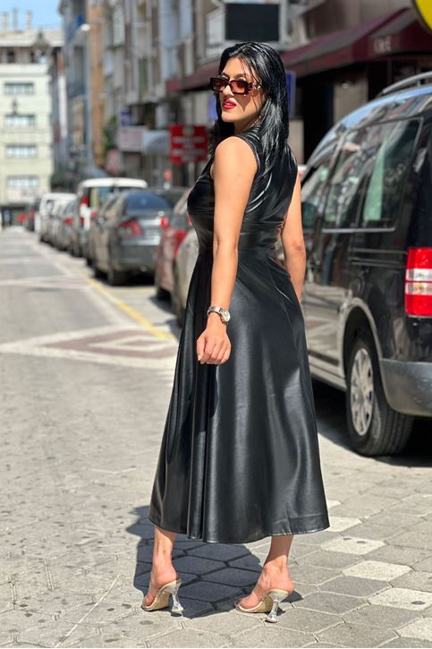 Ön Fermuarlı Midi Boy Deri Elbise-Siyah