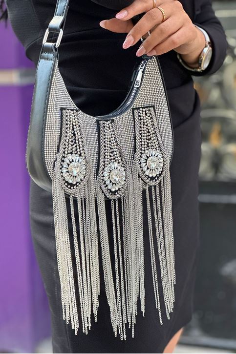 Üç Taşlı Zincir Detaylı Kol Çanta-Gümüş