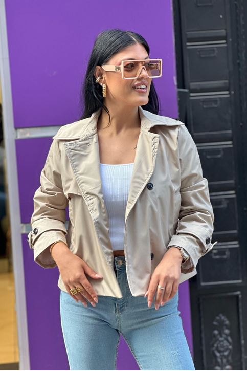 Yaka Düğme Detaylı Cepli Kol Manşet Kısa Ceket-Vizon