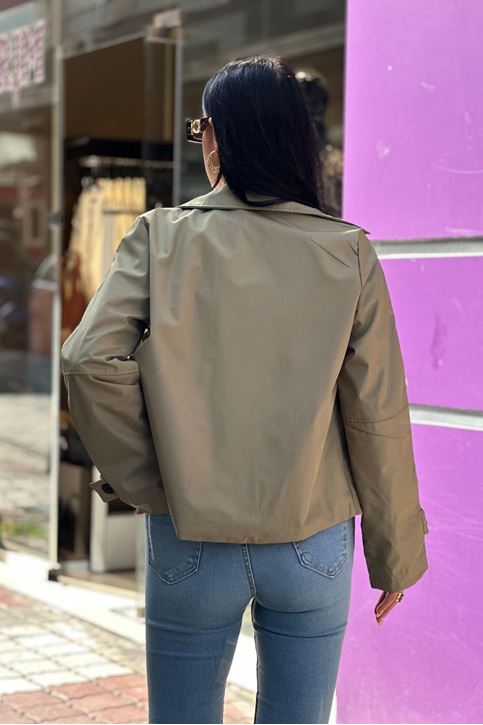 Yaka Düğme Detaylı Cepli Kol Manşet Kısa Ceket-Haki