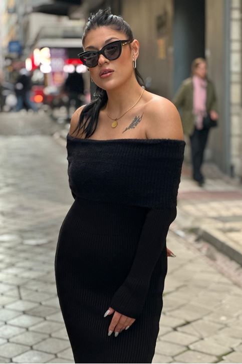 Madonna Yaka Yün Doku Triko Elbise-Siyah