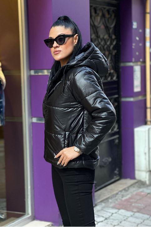 İçi Siyah Astarlı Oversize Kesim Şişme Mont-Siyah