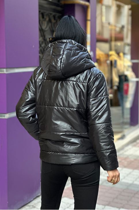 İçi Siyah Astarlı Oversize Kesim Şişme Mont-Siyah