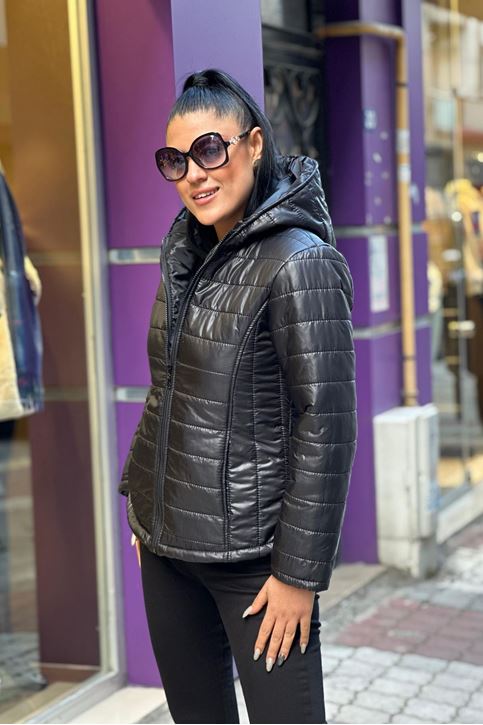 Kapşonlu İçi Siyah Astarlı Silimfit Mont-Siyah