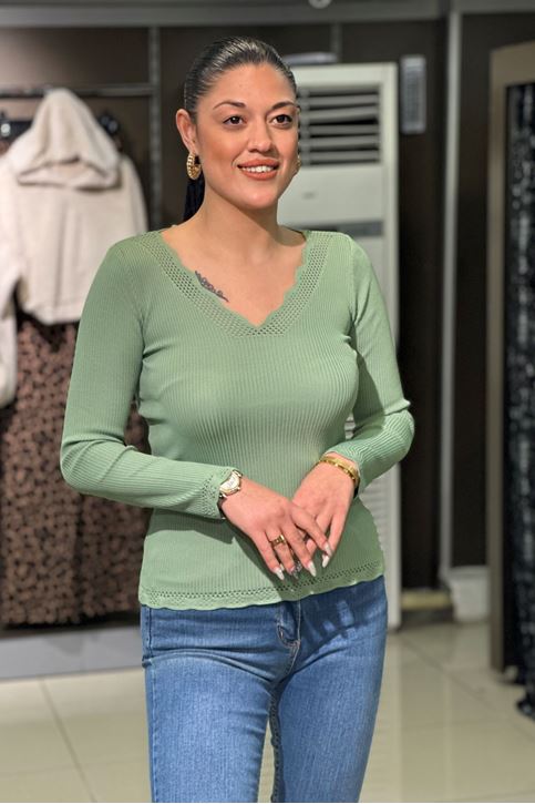 Merdiven Yaka Lazer Kesim Fitilli Bluz-Mint