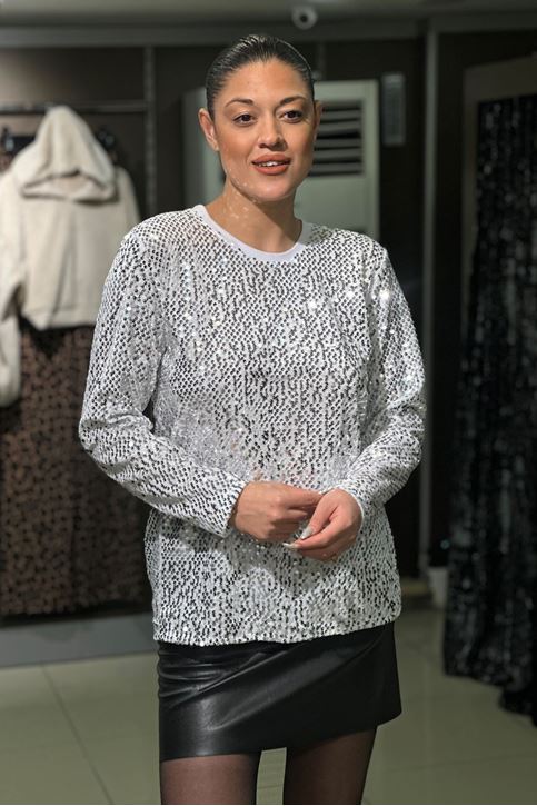 Sırtı Dekolteli Fiyonklu Pulpayet Bluz-Gümüş