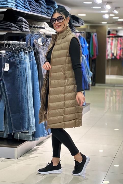 Kapşonu Kürk Detaylı Uzun Şişme Yelek-Taba