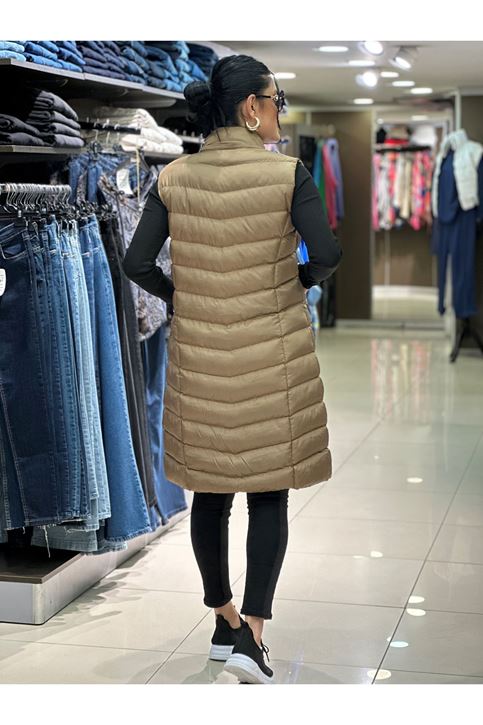 Kapşonu Kürk Detaylı Uzun Şişme Yelek-Taba