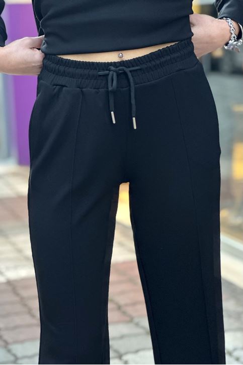 Ön Çımalı Beli Lastikli Geniş Paça Pantolon-Siyah
