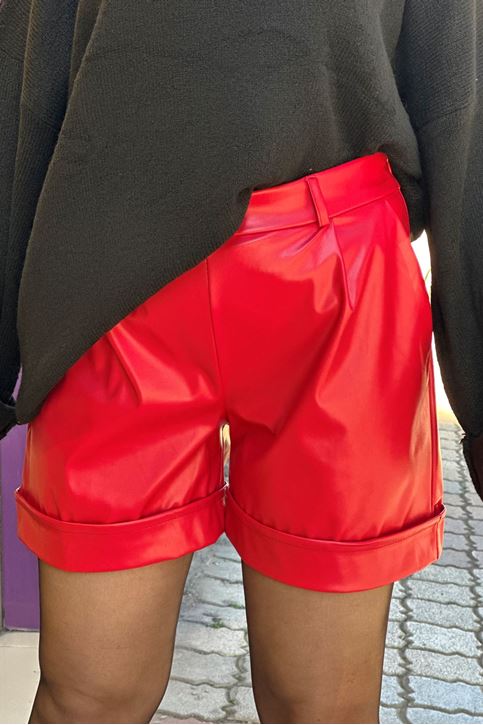 Paçası Katlamalı Yüksek Bel Cepli Deri Şort-Fuşya