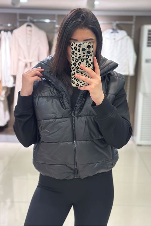 Dik Yaka İçi Siyah Astarlı Kısa Şişme Yelek-Siyah