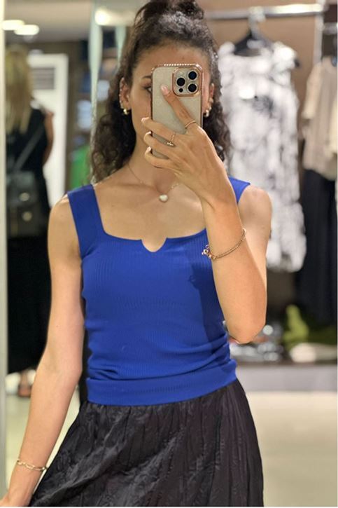 Yaka Yırtmaçlı Fitilli Askılı Triko-Saksmavi