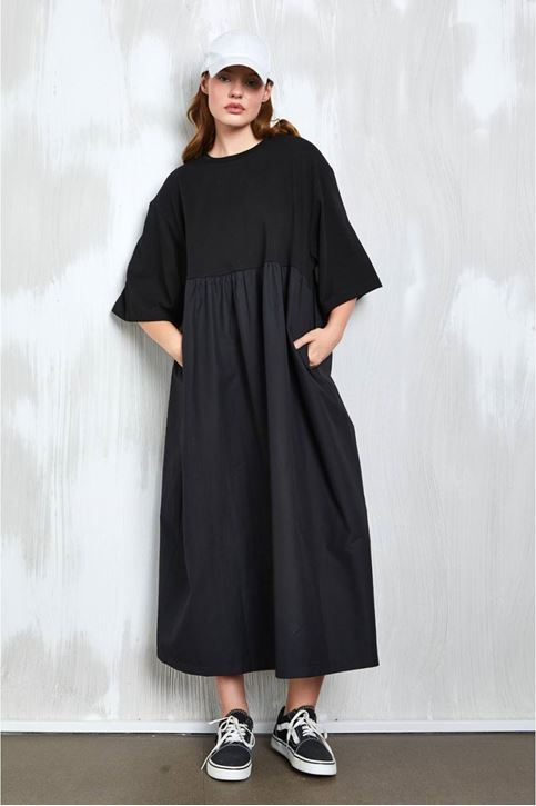 Eteği Koton Kumaş Üst Penye Oversize Midi Elbise-Siyah