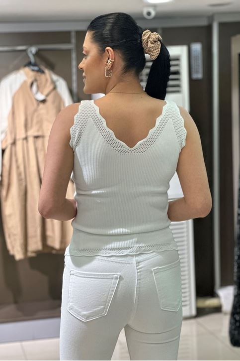 Merdiven Yaka Fitilli Dantel Detay Askılı-Beyaz