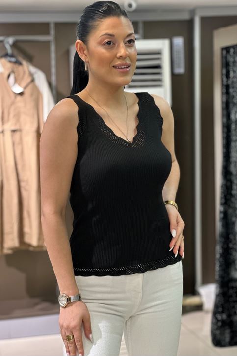 Merdiven Yaka Fitilli Dantel Detay Askılı-Siyah