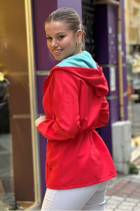 Bel Büzgü Detay Kapşonlu Yağmurluk-Kırmızı