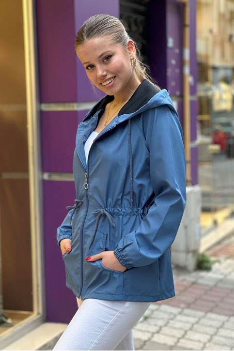 Bel Büzgü Detay Kapşonlu Yağmurluk-Mavi