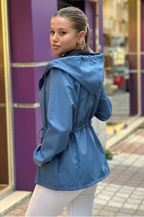 Bel Büzgü Detay Kapşonlu Yağmurluk-Mavi