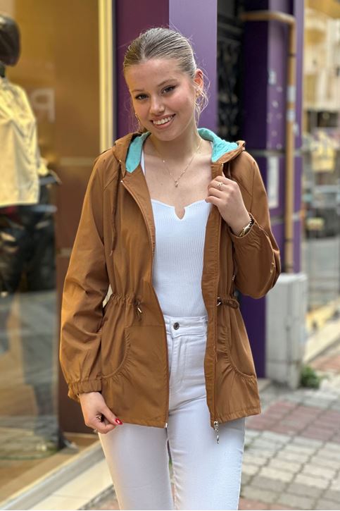 Bel Büzgü Detay Kapşonlu Yağmurluk-Taba