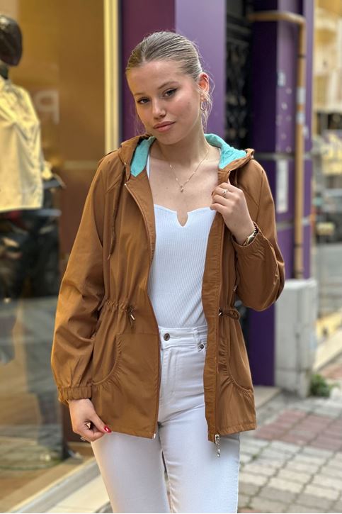 Bel Büzgü Detay Kapşonlu Yağmurluk-Taba