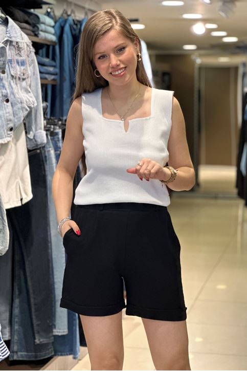 Paçası Katlamalı Keten Şort-Siyah