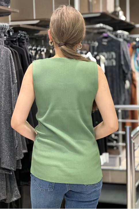 Büyük Beden Yaka Yırtmaçlı Triko Bluz-Yeşil