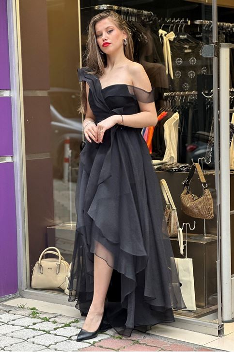 Yaka Volan Detay Şifon Tül Kat Kat Abiye-Siyah