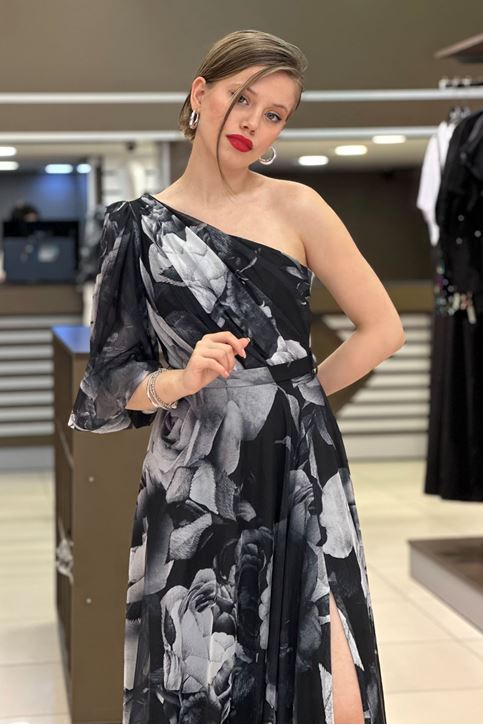 Tek Omuz Açık Gül Desenli Abiye-Siyah