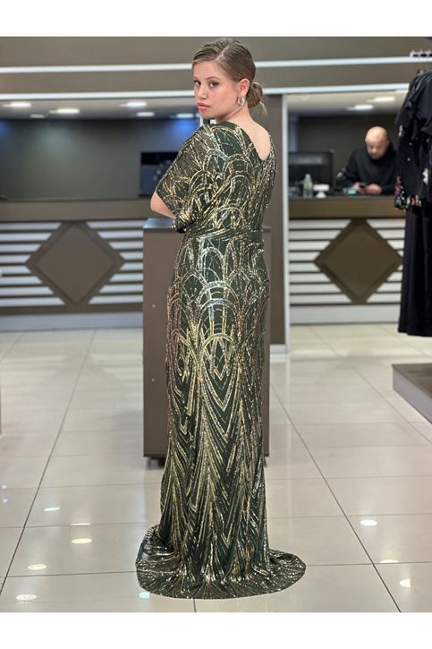 Tamamı Pulpayet Detay Ön Dekolteli Abiye-Yeşil