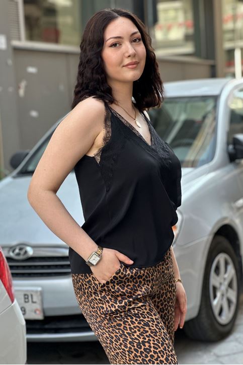 Askısı Ayarlanabilir Dantel Askılı Bluz-Siyah