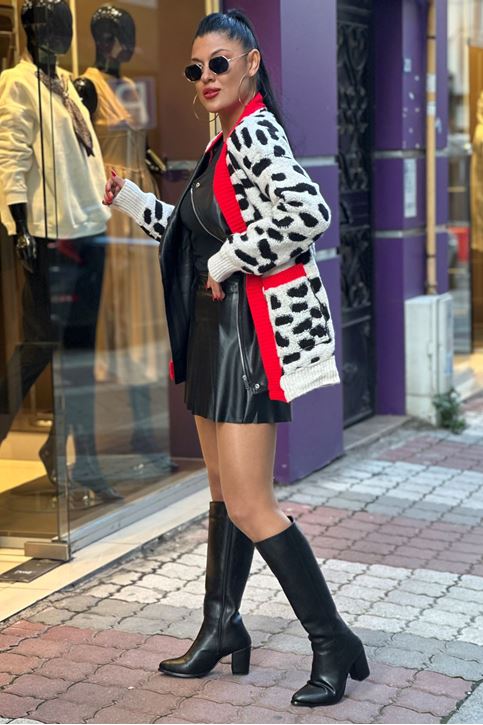 Dalmaç Desenli Deri Fermuar Detay Hırka-Krem