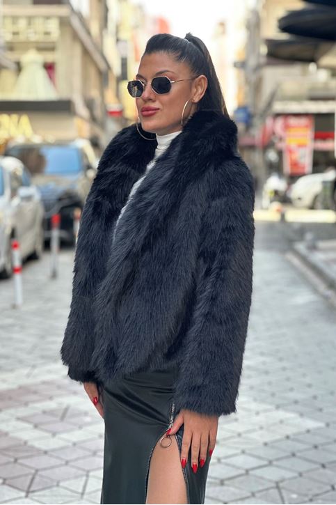 Oversize Görünüm Yakalı Kürk-Siyah