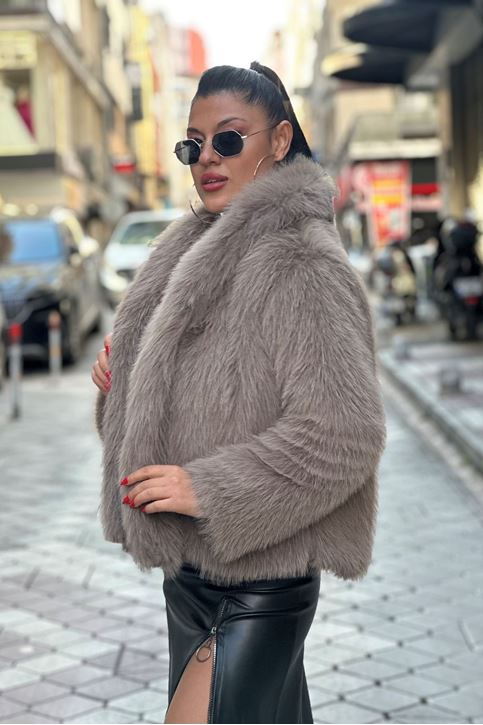 Oversize Görünüm Yakalı Kürk-Kahve